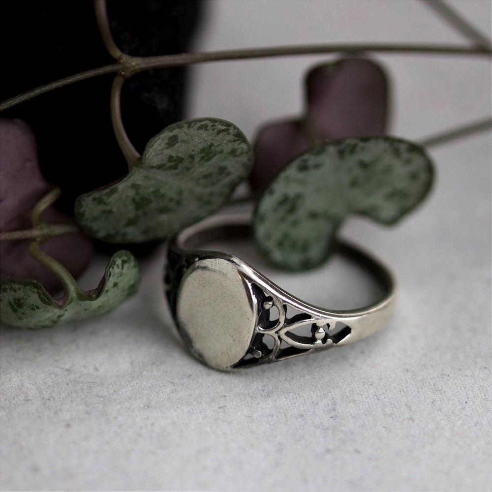 Vintage Sterling Silver Oval Signet Ring Filigree Filigree Size 11 Hallmarked
